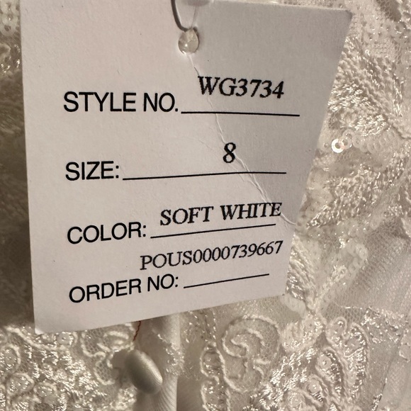 David’s Bridal by Jewel wedding dress - Picture 9 of 10